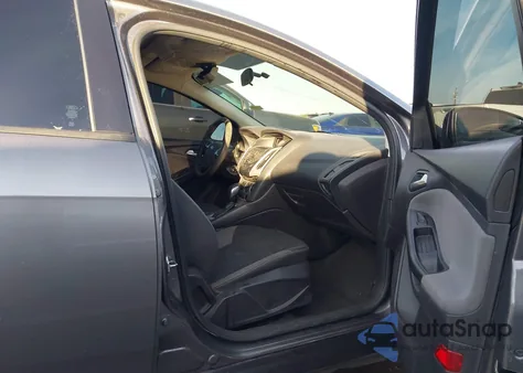 2014 Ford Focus Se z USA, uszkodzony, nr VIN 1FADP3K25EL332167